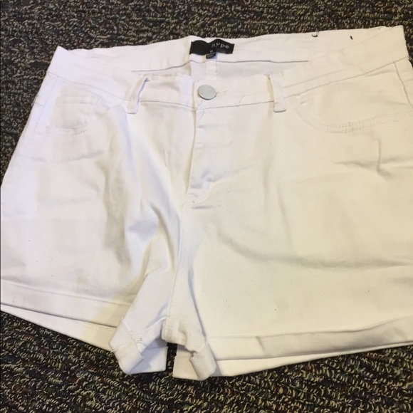 Shorts - Picture 1 of 3